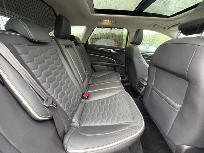 Ford Mondeo Mondeo Turnier Hybrid Vignale/Pano