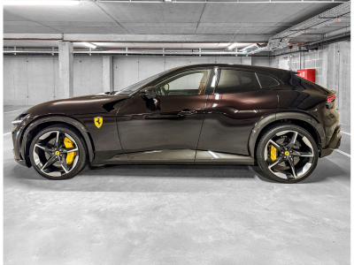 Ferrari Purosangue PUROSANGUE V12 /CARBON/NERO PUROSANGUE/PRIVAT