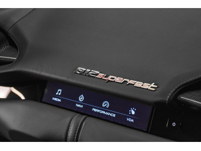 Ferrari 812 Superfast 6.5 V12 - GRIGIO SILVERSTONE