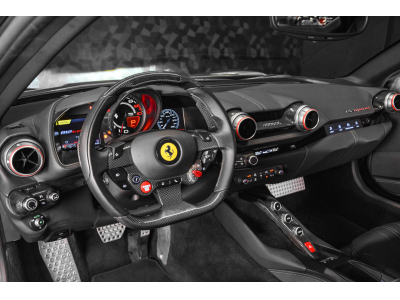 Ferrari 812 Superfast 6.5 V12 - GRIGIO SILVERSTONE