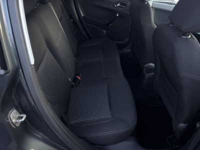 Peugeot 208 1.2 ESSENCE 110CV