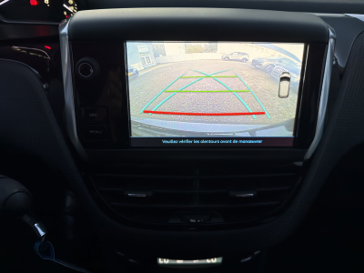 Peugeot 208 1.2 ESSENCE 110CV