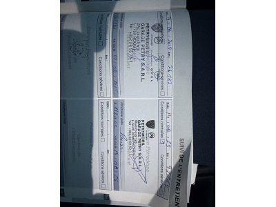 Peugeot 208 1.2 ESSENCE 110CV