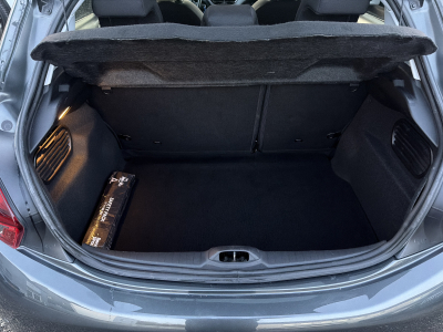 Peugeot 208 1.2 ESSENCE 110CV