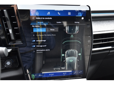 Renault Espace E-TECH Hybrid Techno