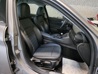 Alfa Romeo Giulia 2.2D NAVI