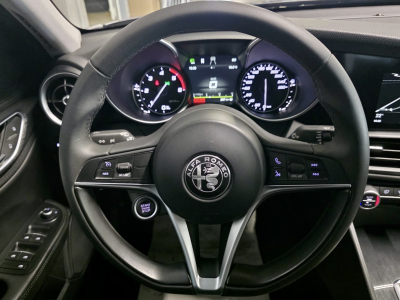 Alfa Romeo Giulia 2.2D NAVI