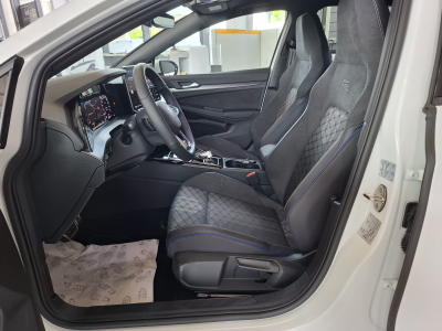 Volkswagen Golf NEW MODEL VIII 2.0 TDI 150  R-LINE CUIR NAVI 1 HAND