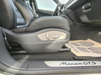 Porsche Macan 3.0 GTS PDK TOIT PANO OUVRANT SIEGES CHAUFFANTS CARPLAY