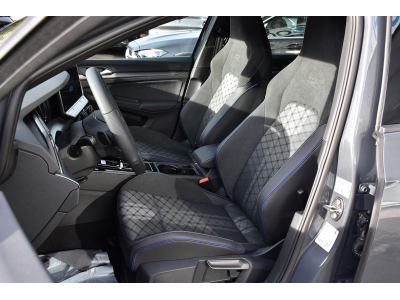 Volkswagen Golf 1.5 eTSI R-Line DSG