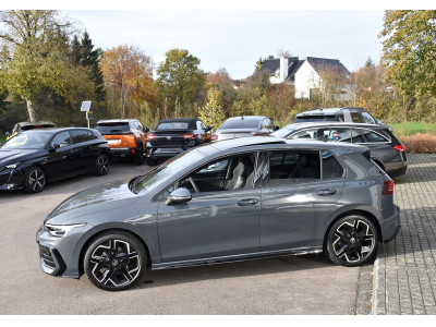 Volkswagen Golf 1.5 eTSI R-Line DSG