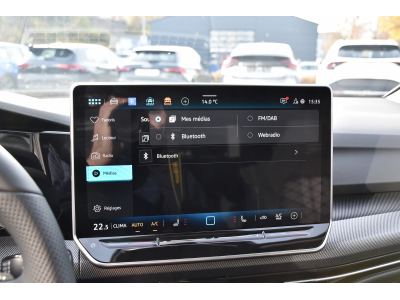 Volkswagen Golf 1.5 eTSI R-Line DSG