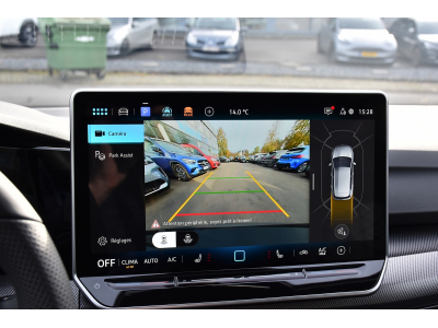 Volkswagen Golf 1.5 eTSI R-Line DSG