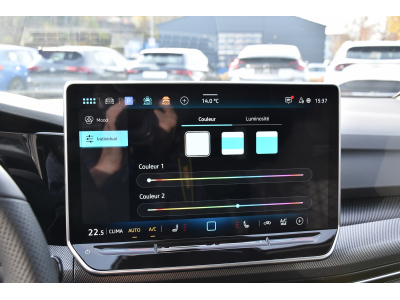 Volkswagen Golf 1.5 eTSI R-Line DSG