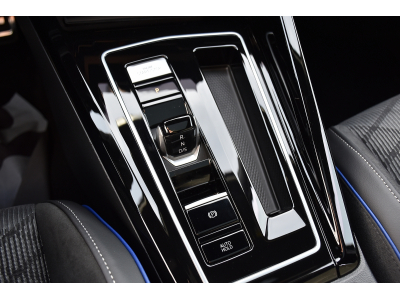 Volkswagen Golf 1.5 eTSI R-Line DSG