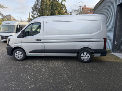 Renault Master 170 AT9 L2H2 NAVY/AHK/Holz/360°