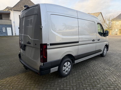 Renault Master 170 AT9 L2H2 NAVY/AHK/Holz/360°