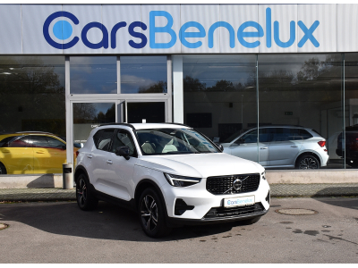 Volvo XC40 2.0 B3 MHEV Plus Dark DCT