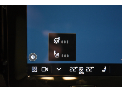 Volvo XC40 2.0 B3 MHEV Plus Dark DCT