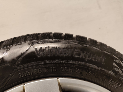 Jantes acier + Pneus hiver 16