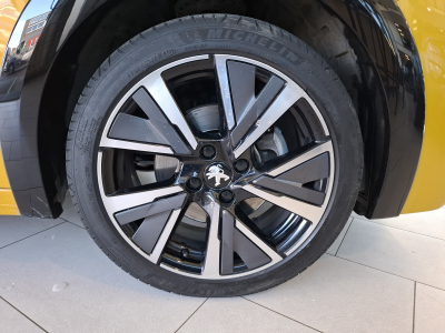 Peugeot 208 GT PACK 1.2 STOP&START 100 EAT8, CUIR, NAVI , CAMERA