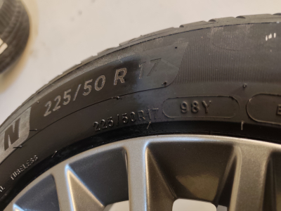 Jantes alu + Pneus été 17