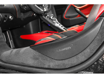 McLaren 720S PERFORMANCE COUPÉ - MEMPHIS RED - SPECIAL PAINT