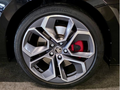 Skoda Octavia RS COMBI 2.0 TSI 245 DSG HEAD UP CANTON PANO CUIR NAVI