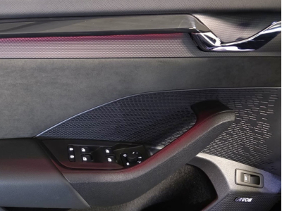 Skoda Octavia RS COMBI 2.0 TSI 245 DSG HEAD UP CANTON PANO CUIR NAVI