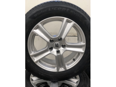 Jantes alu + Pneus hiver 17