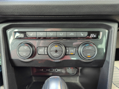 Volkswagen Tiguan 2.0 TDI DSG 4MOTION CARPLAY GPS LED