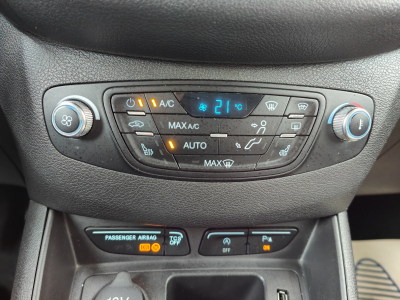 Ford Tourneo Connect 1.5 TDCI GPS CARPLAY CAMERA SIEGES CHAUFFANTS