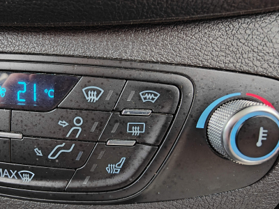 Ford Tourneo Connect 1.5 TDCI GPS CARPLAY CAMERA SIEGES CHAUFFANTS