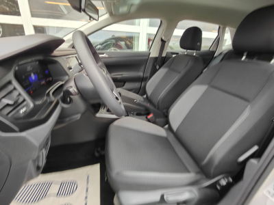 Volkswagen Polo 1.0 TSI CARPLAY RADAR AV + ARR CLIM BLUETOOTH LED