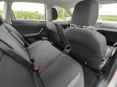 Volkswagen Polo 1.0 TSI CARPLAY RADAR AV + ARR CLIM BLUETOOTH LED