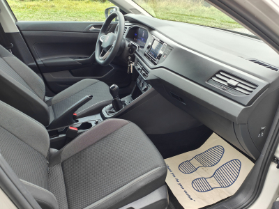 Volkswagen Polo 1.0 TSI CARPLAY RADAR AV + ARR CLIM BLUETOOTH LED
