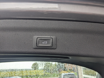 Audi A6 35 TDI S-TRONIC CUIR GPS LED ATTELAGE PIVOTANT