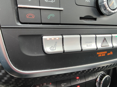 Mercedes-Benz A 200 A 200d 7G-DCT PACK AMG GPS TOIT OUVRANT BLUETOOTH CAMERA