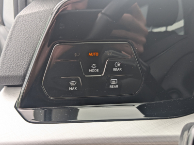 Volkswagen Golf 2.0 TDI CARPLAY GPS LED APS AV/ARR