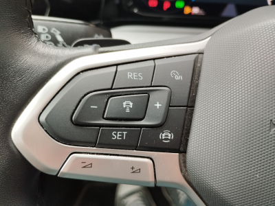 Volkswagen Golf 1.5 TSI DSG CARPLAY GPS LED APS AV/ARR