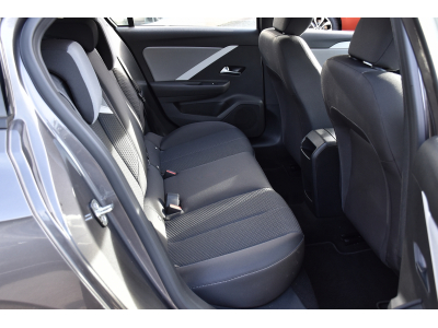 Opel Astra 1.5 Turbo D Edition Auto.