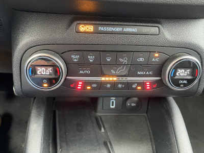 Ford Focus 1,5d EcoBlue 120cv Titanium Pack Head Up & B&O AHK