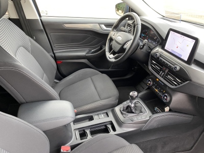 Ford Focus 1,5d EcoBlue 120cv Titanium Pack Head Up & B&O AHK