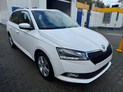 Skoda Fabia SKODA FABIA Combi Style LED Bluetooth KeylessGo