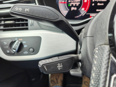 Audi A4 35TDI S-LINE S-TRONIC GPS VIRTUAL COCKPIT SIEGES CHAUFF
