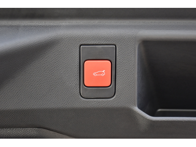 Peugeot 5008 Hybrid 145 GT e-DSC6