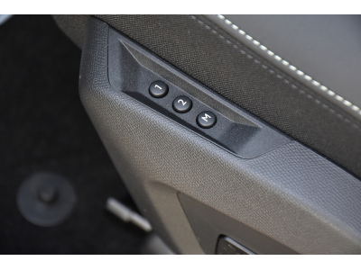 Peugeot 5008 Hybrid 145 GT e-DSC6