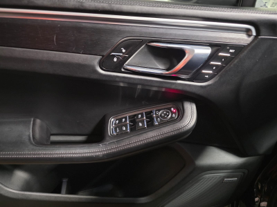 Porsche Macan GTS PACK CHRONO BOSE PANO LED CUIR NAVI 1 HAND FULL SERVICE PORSCHE