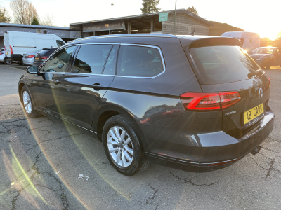 Volkswagen Passat Variant 2.0Tdi Comfortline Apple CarPlay Navi AHK Digital Cockpit ACC