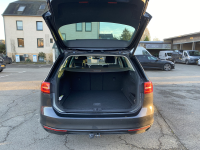 Volkswagen Passat Variant 2.0Tdi Comfortline Apple CarPlay Navi AHK Digital Cockpit ACC